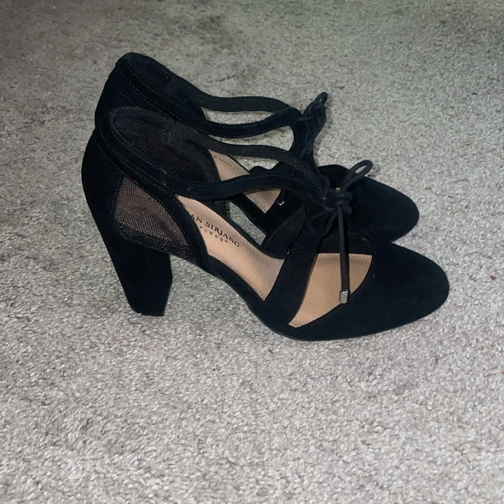 Christian Sirano black velvet heels 4 inch size 8 - Picture 4 of 10